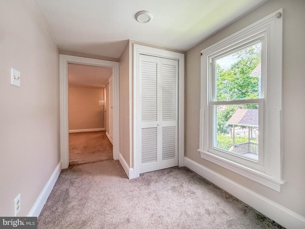 262 N Hanover Street photo 34