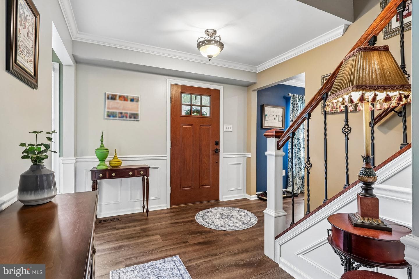 484 Mockingbird Lane photo 3