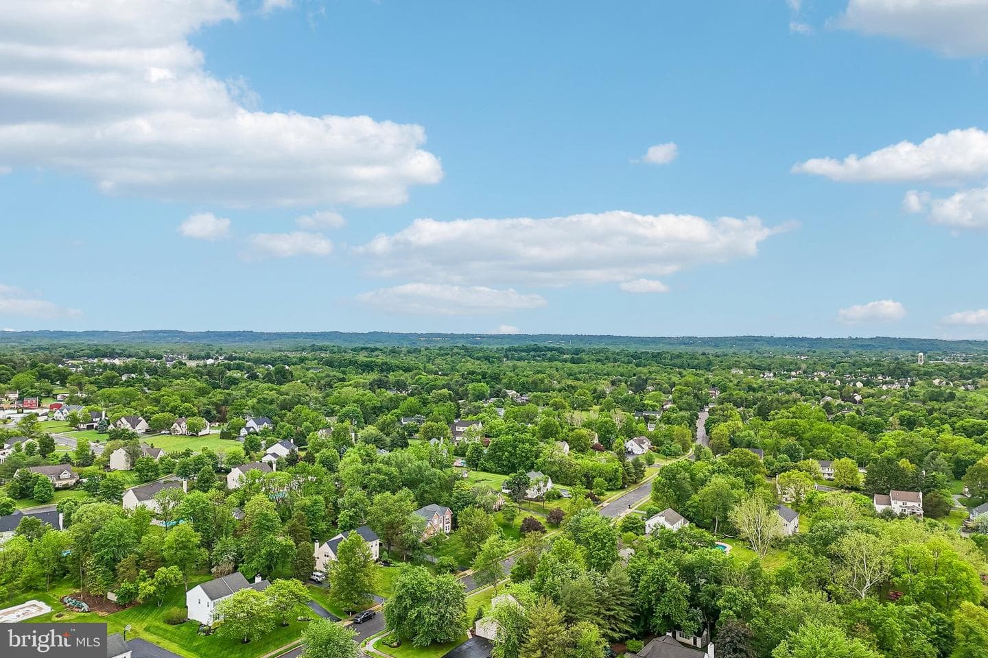 484 Mockingbird Lane photo 43