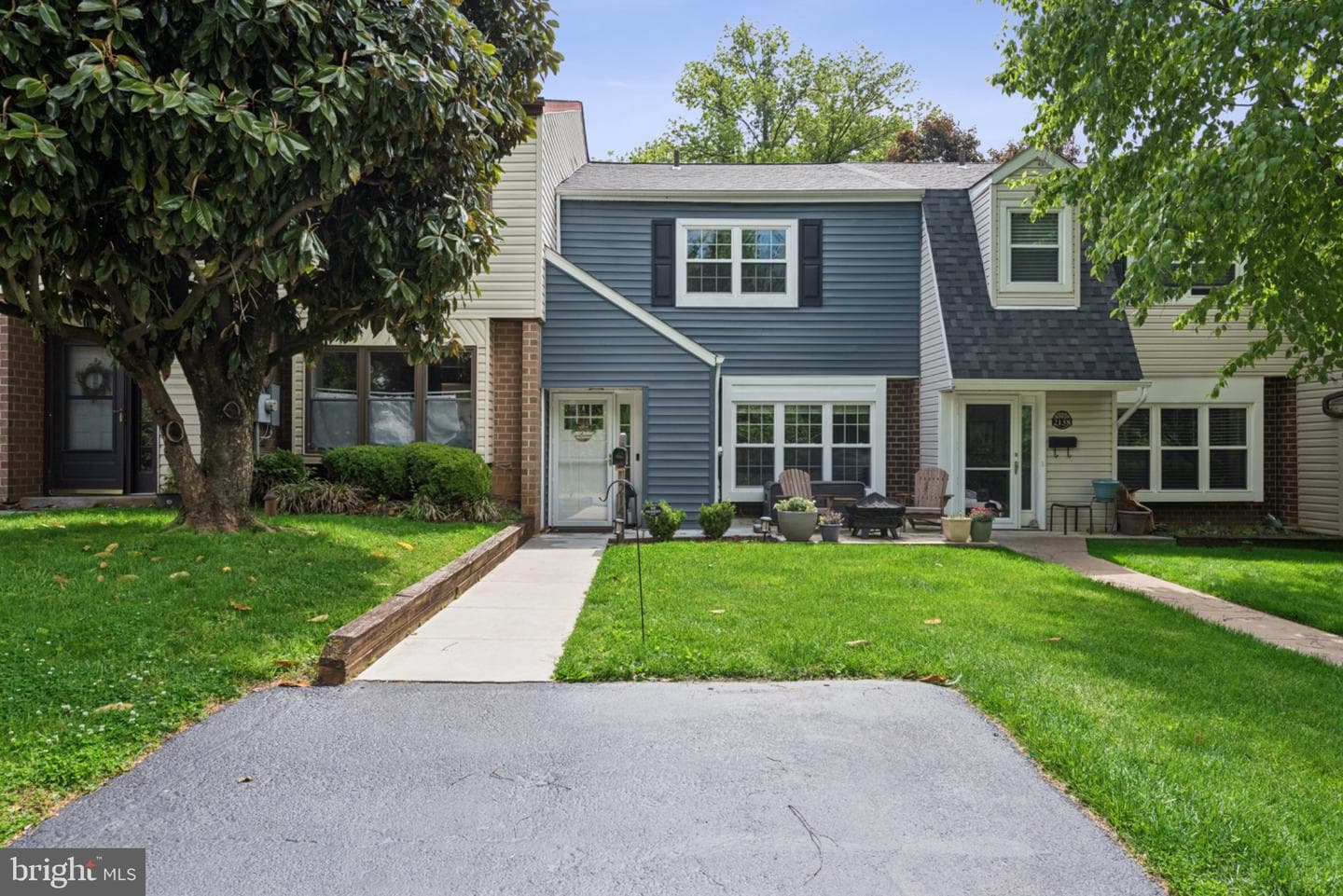 2140 Ash Lane photo 3