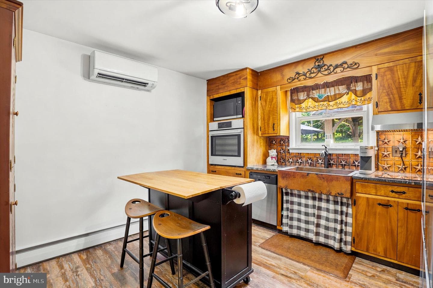120 Harry Road photo 8