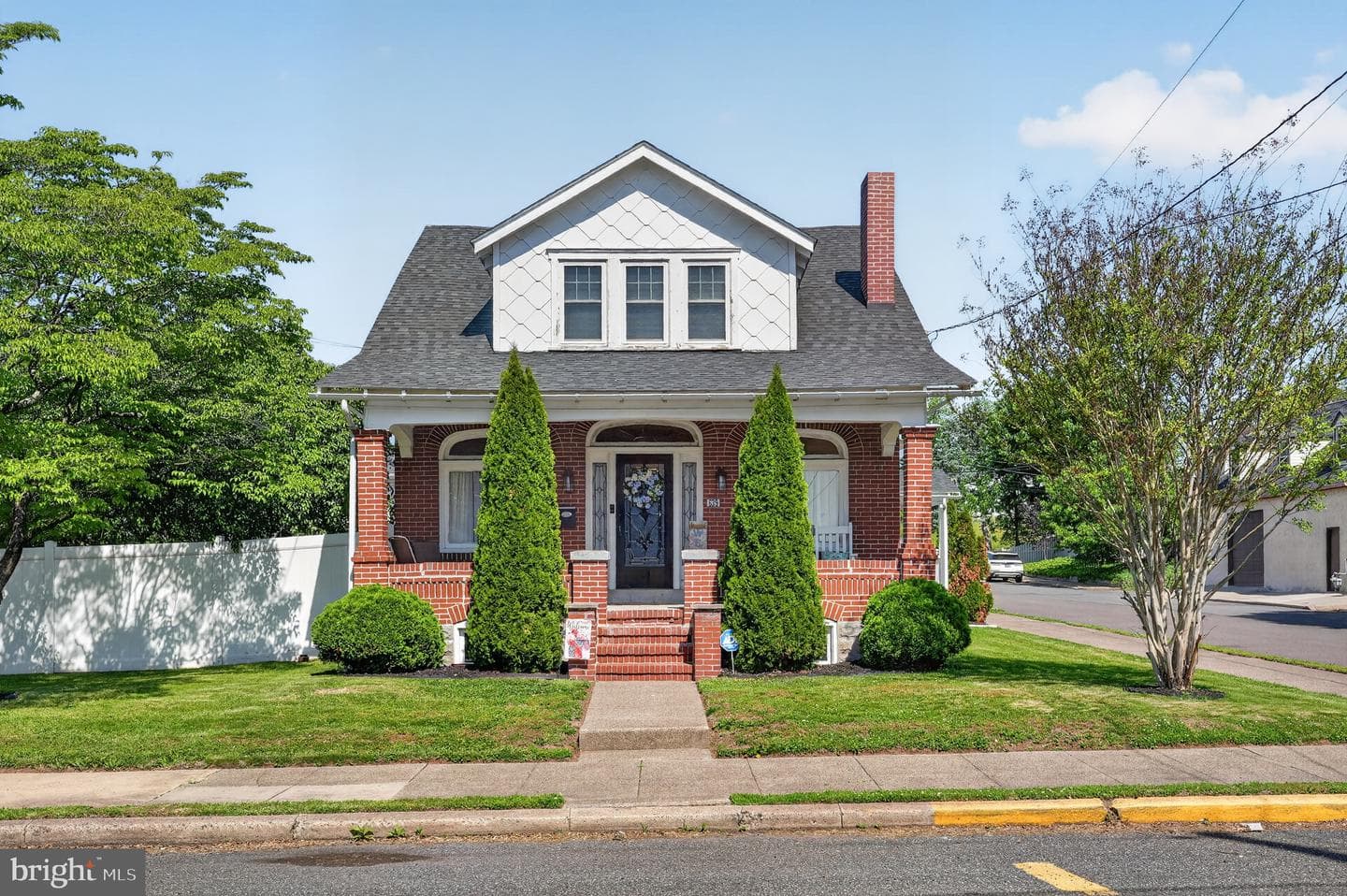 639 E Vine Street
