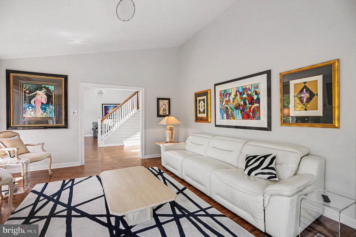 944 Hedgerow Court photo 9