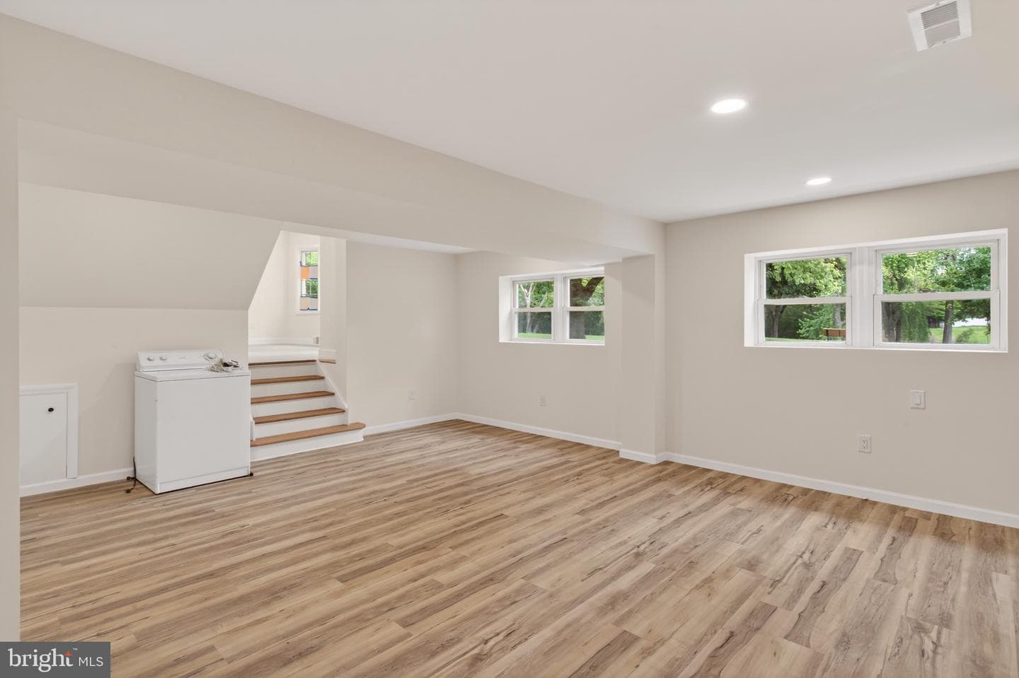 501 Hemlock Road photo 9