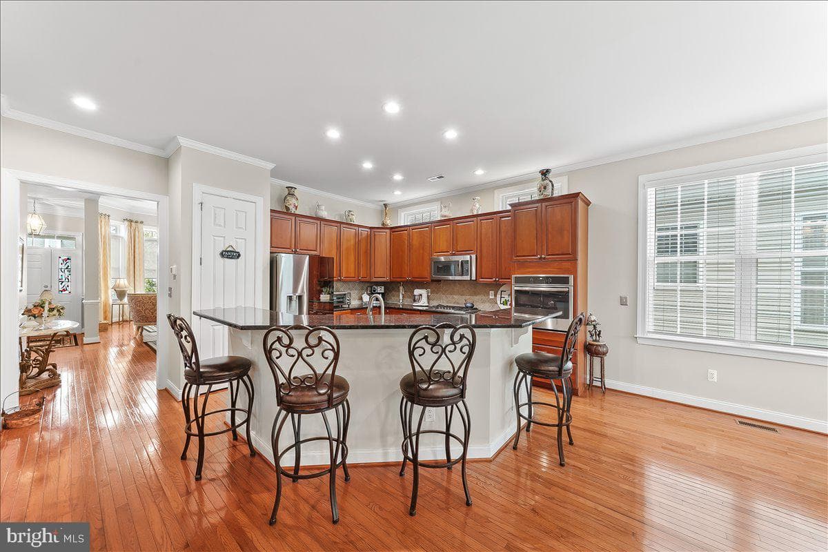 214 Hanover Road photo 8
