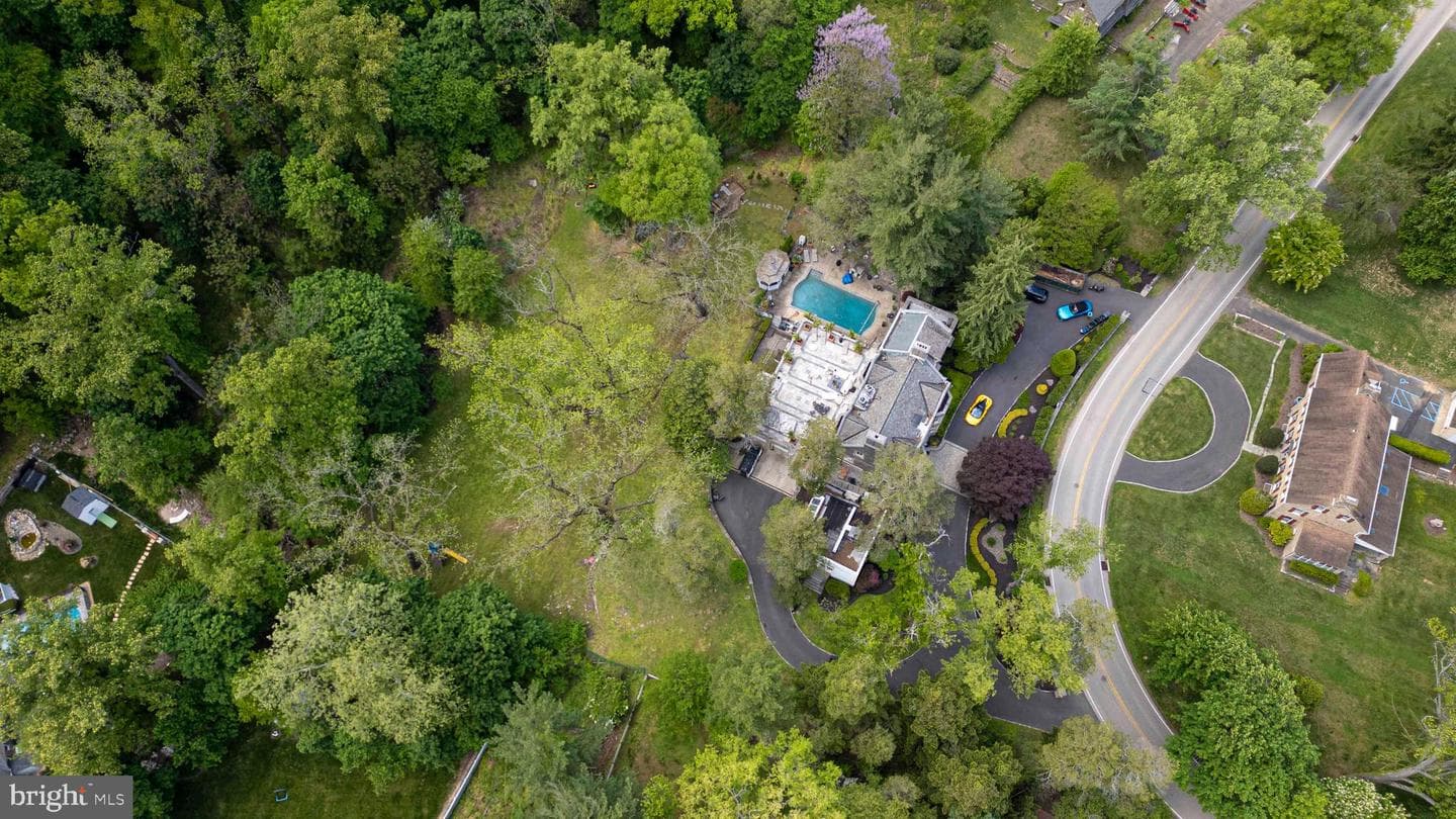 1670 Cloverly photo 93