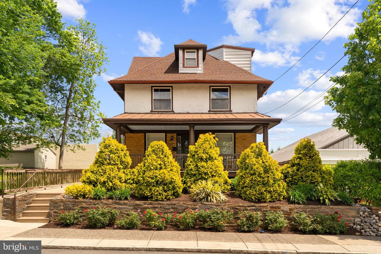 11 E Spring Avenue