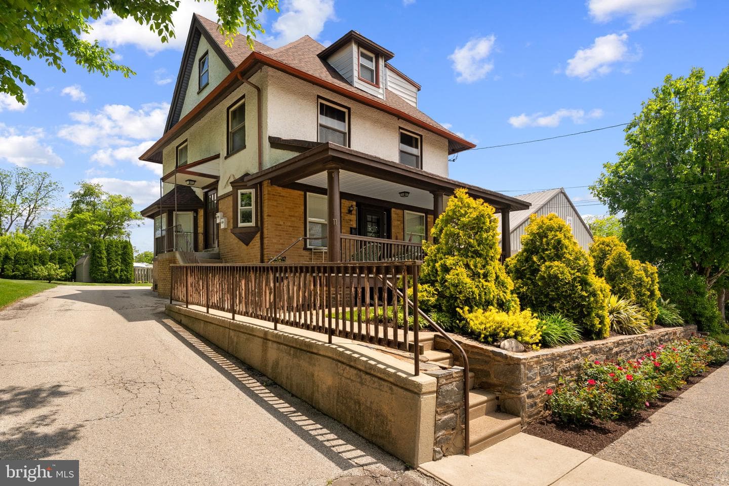 11 E Spring Avenue photo 3