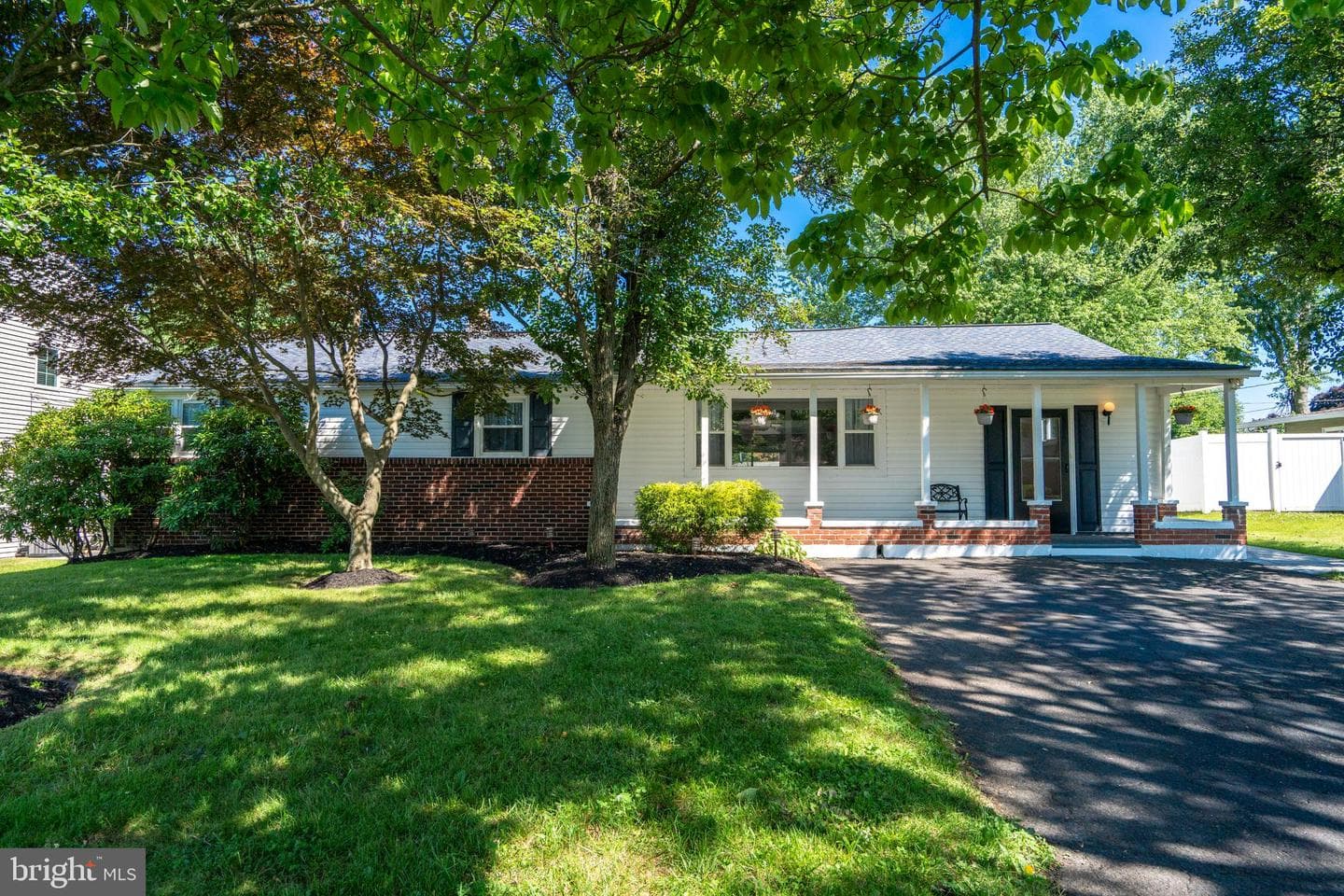 23 Maple Avenue