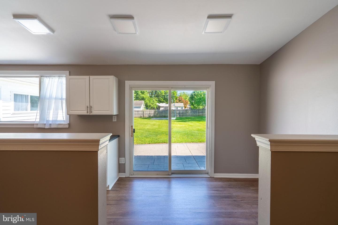 23 Maple Avenue photo 18