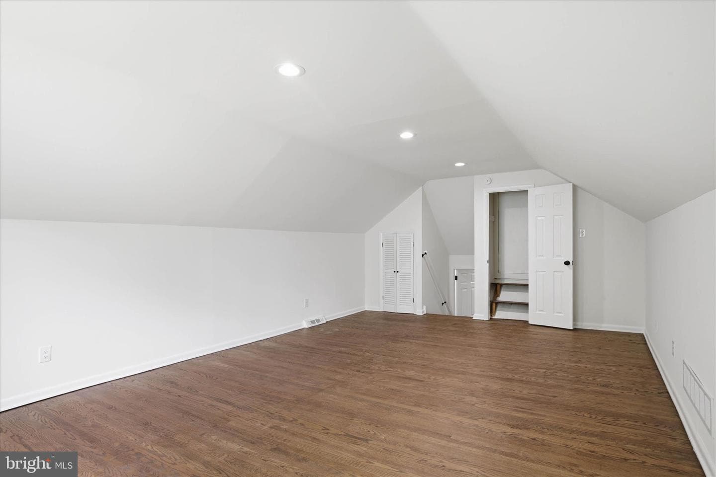 140 Woodland Drive photo 34