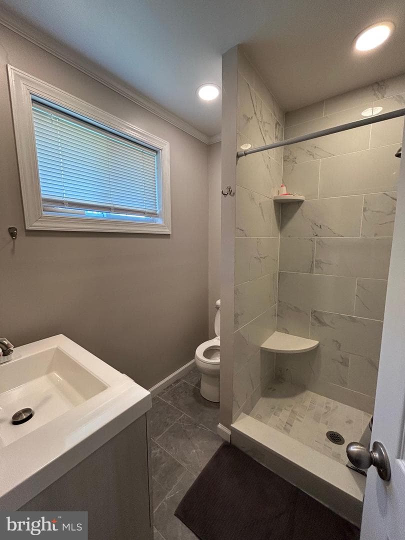 681 Pembroke Road photo 10