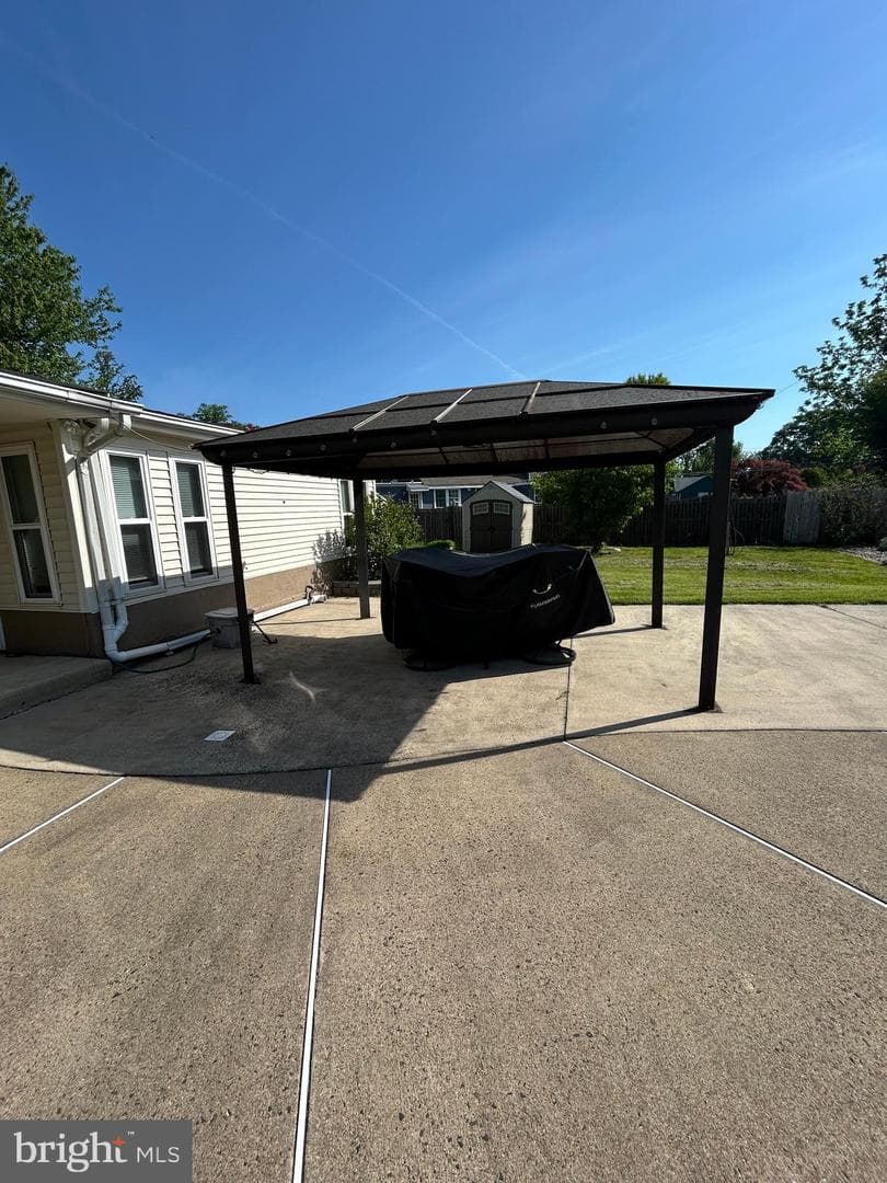 681 Pembroke Road photo 38