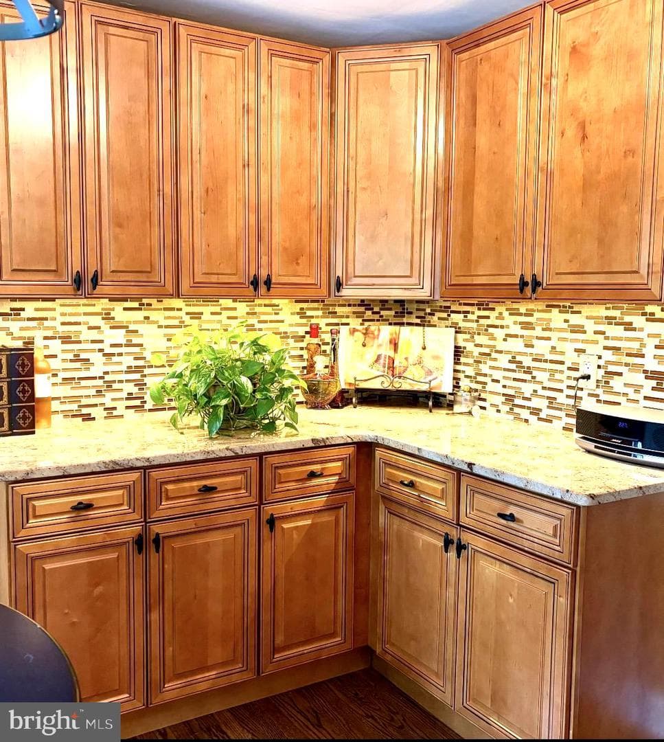 552 Custis Road photo 4