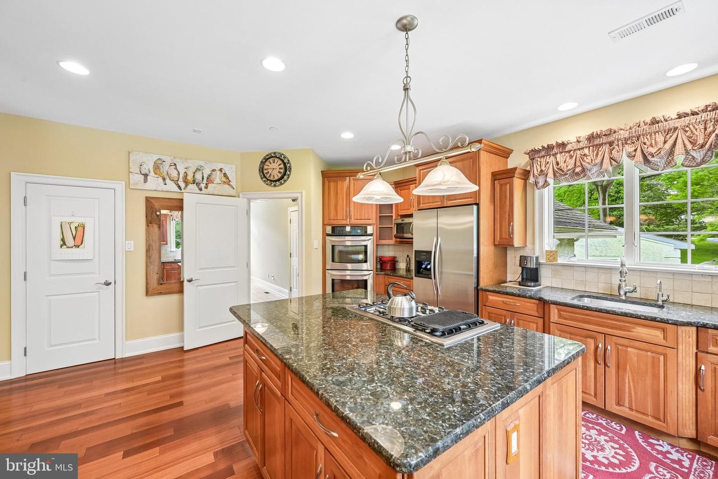 378 S Warner Road photo 32
