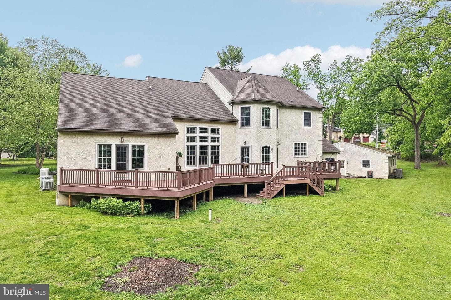 378 S Warner Road photo 9