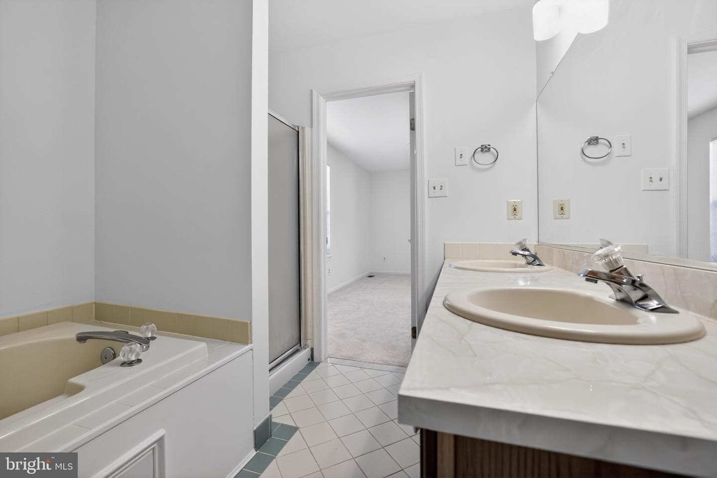 1150 Oxford Circle photo 15