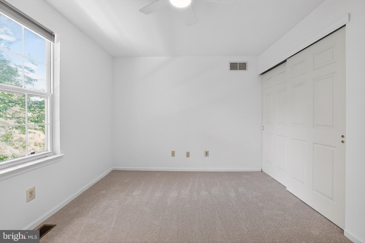 1150 Oxford Circle photo 18