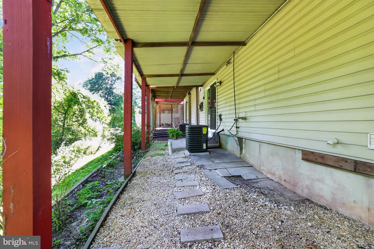 1150 Oxford Circle photo 36