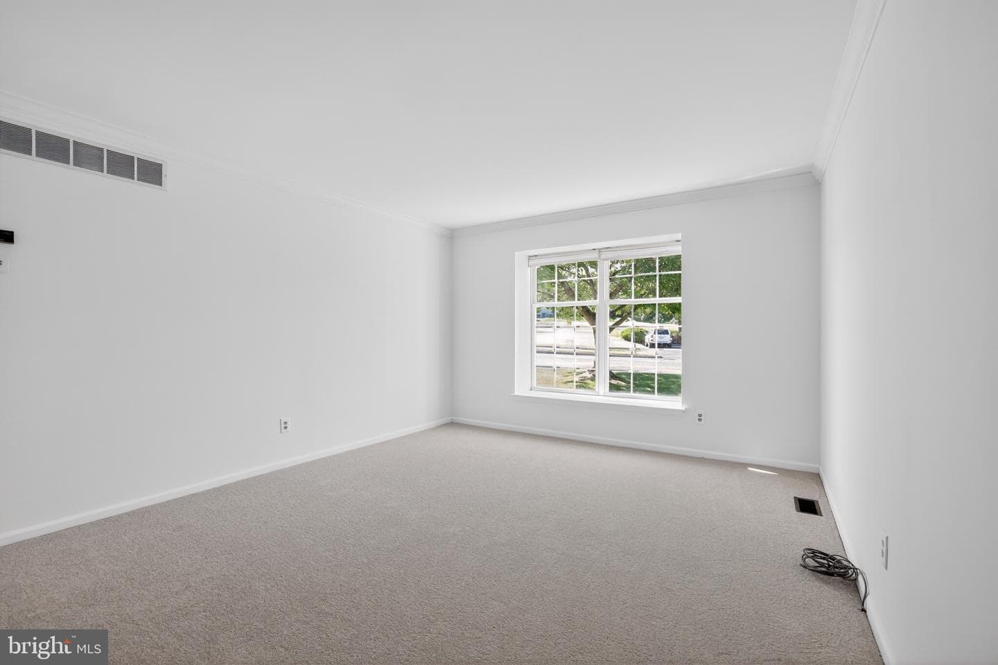 1150 Oxford Circle photo 5