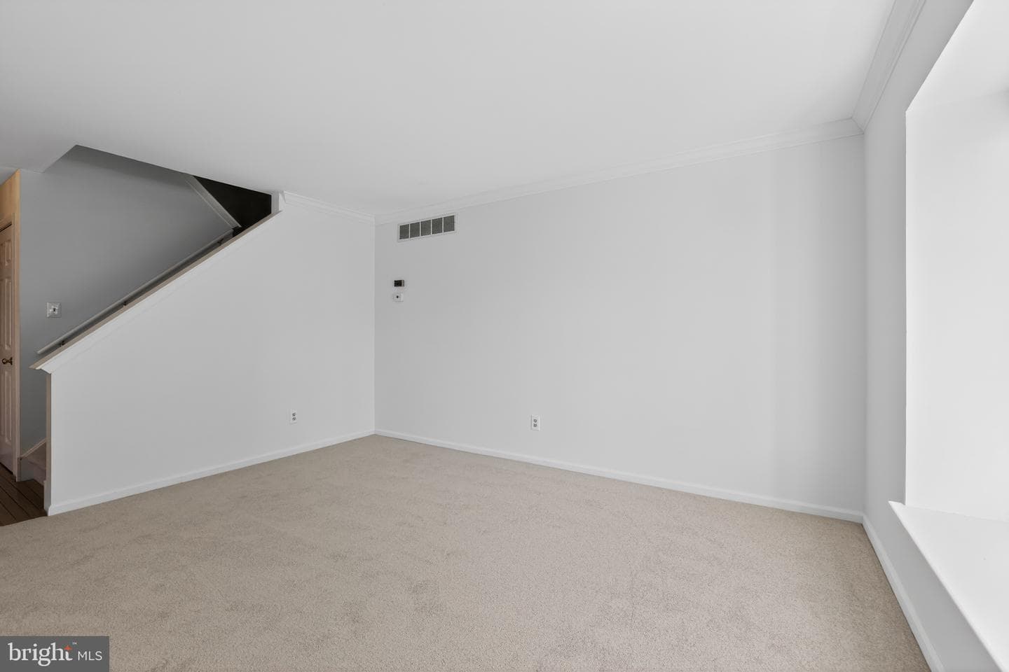 1150 Oxford Circle photo 6