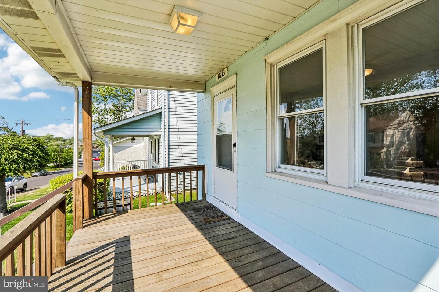 1833 Fairview Avenue photo 5