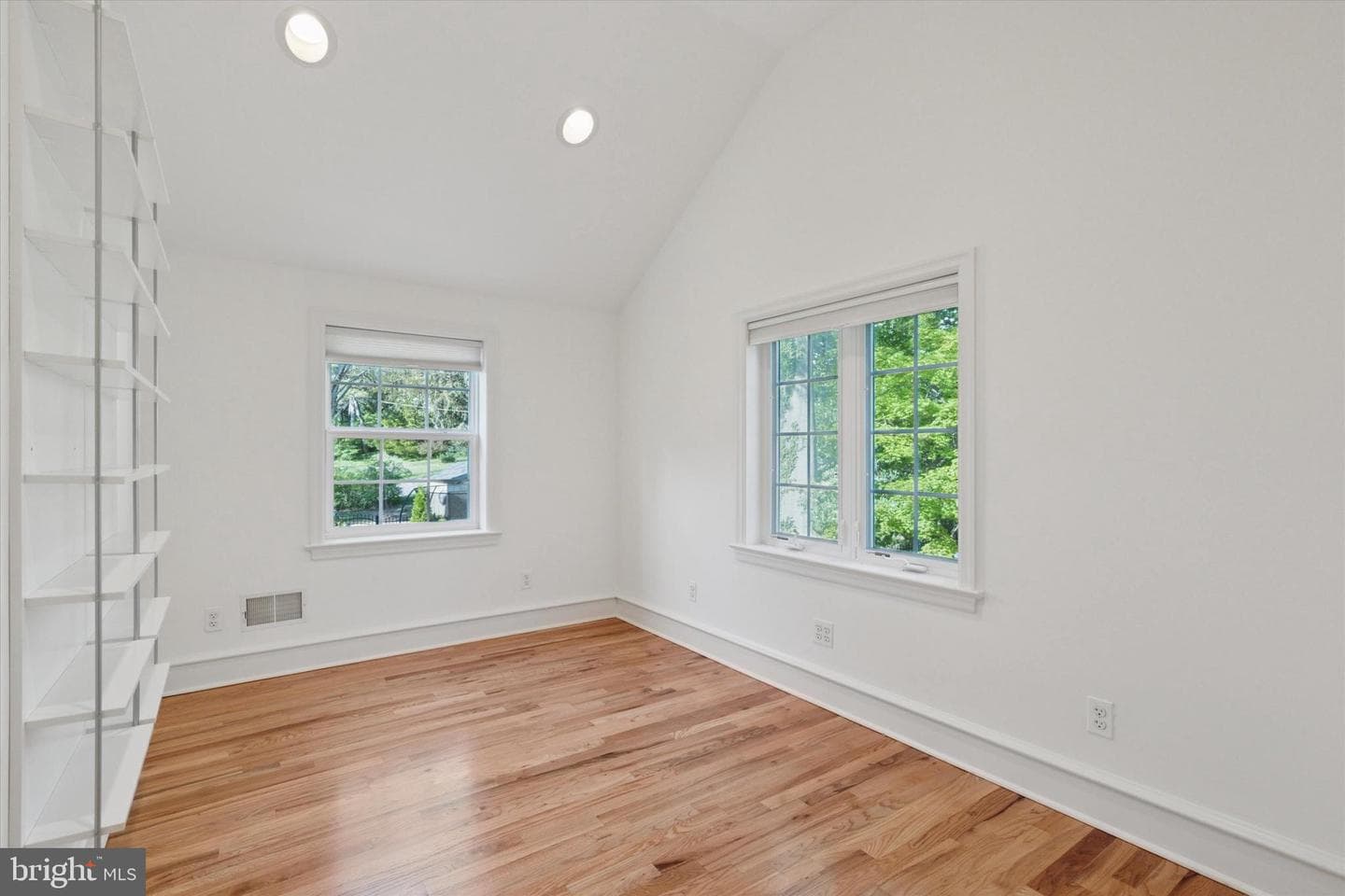407 Shortridge Drive photo 18