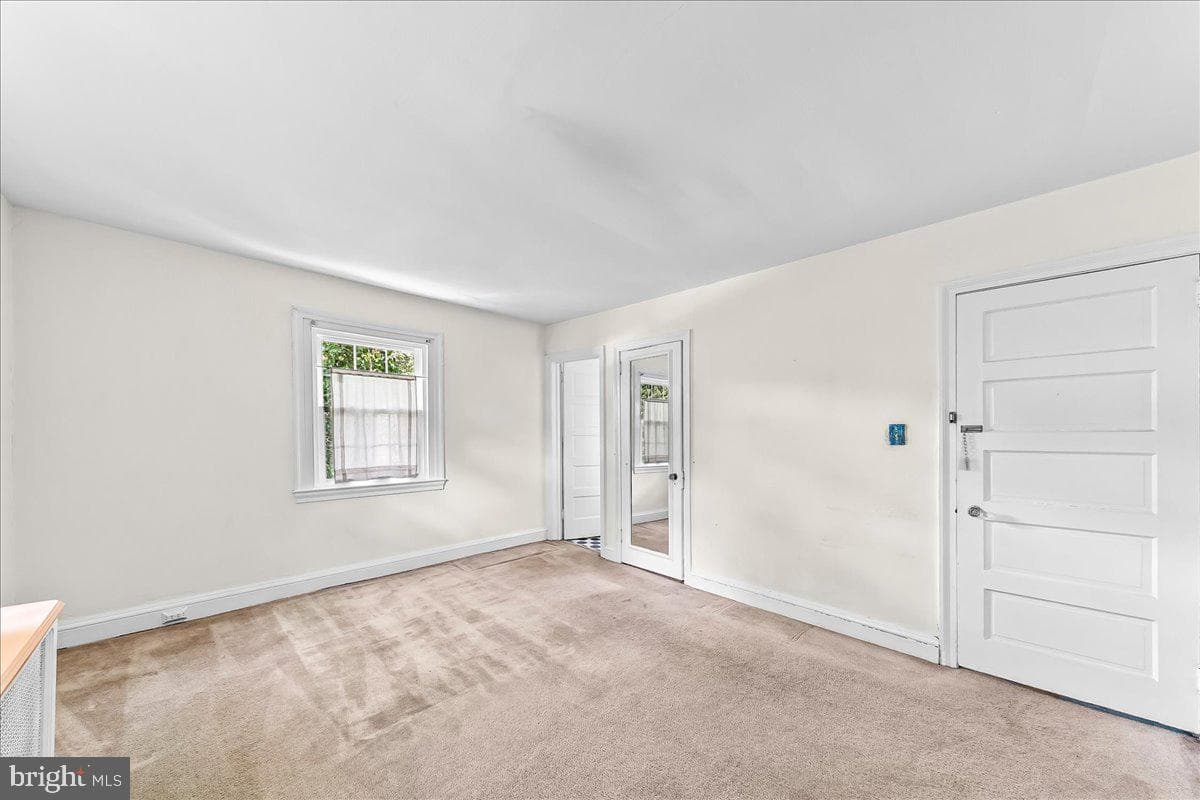 4 E Lodges Lane photo 25
