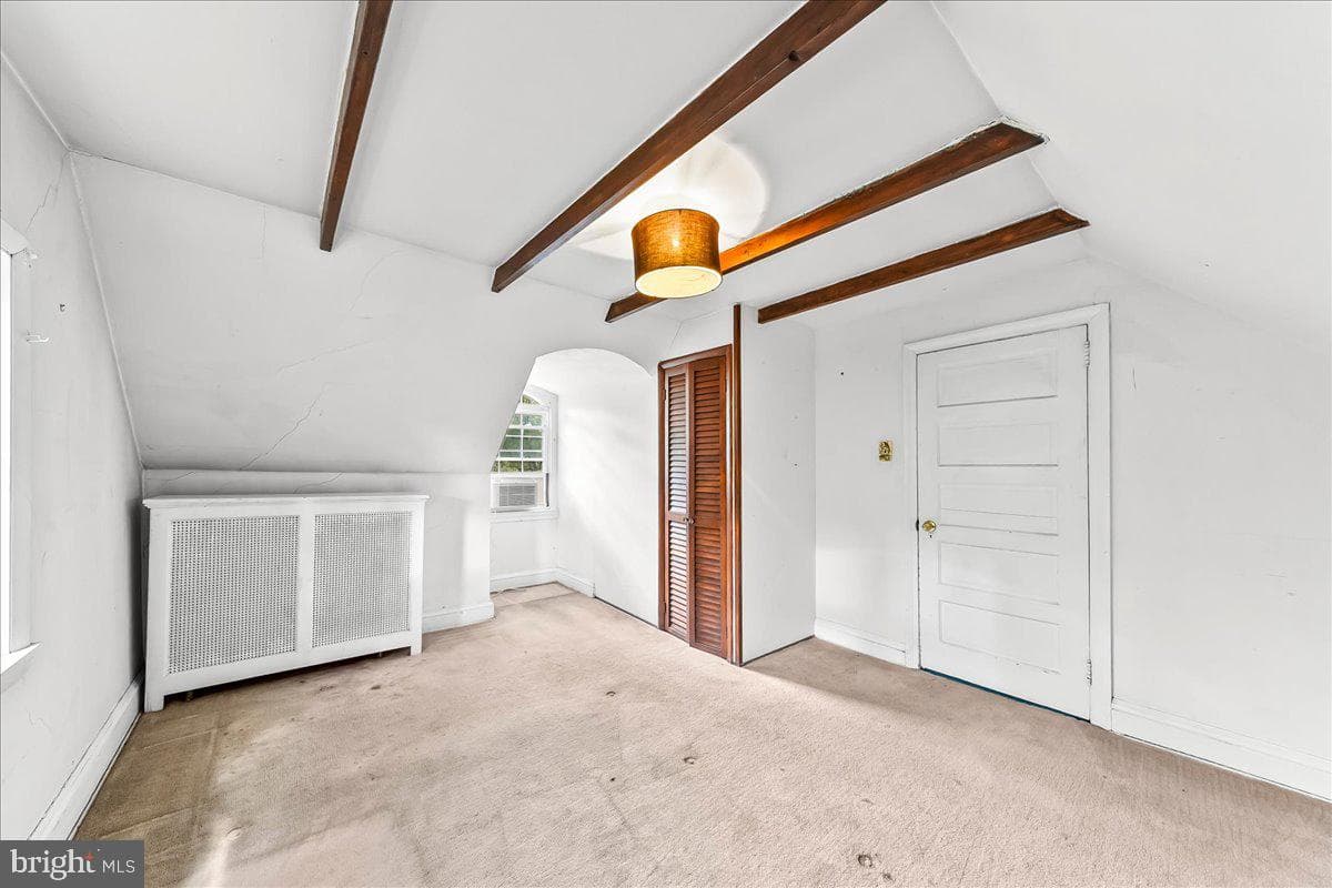 4 E Lodges Lane photo 31