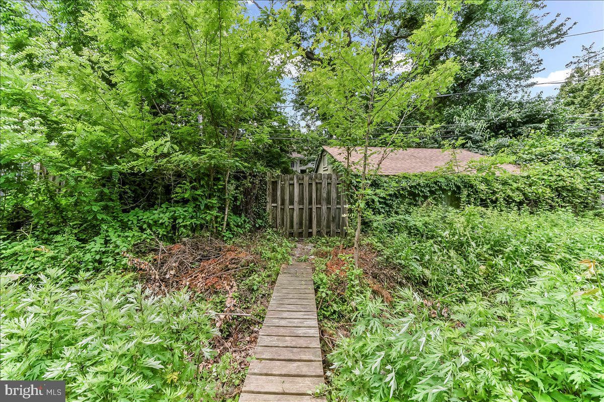 4 E Lodges Lane photo 46