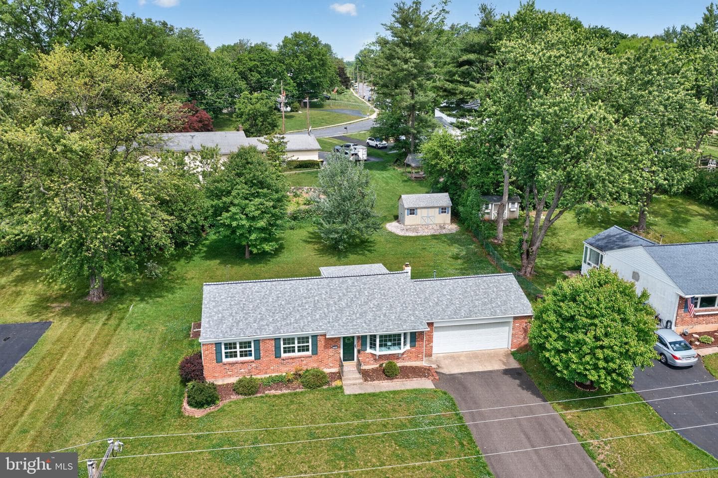 3207 Sharon Lane photo 2