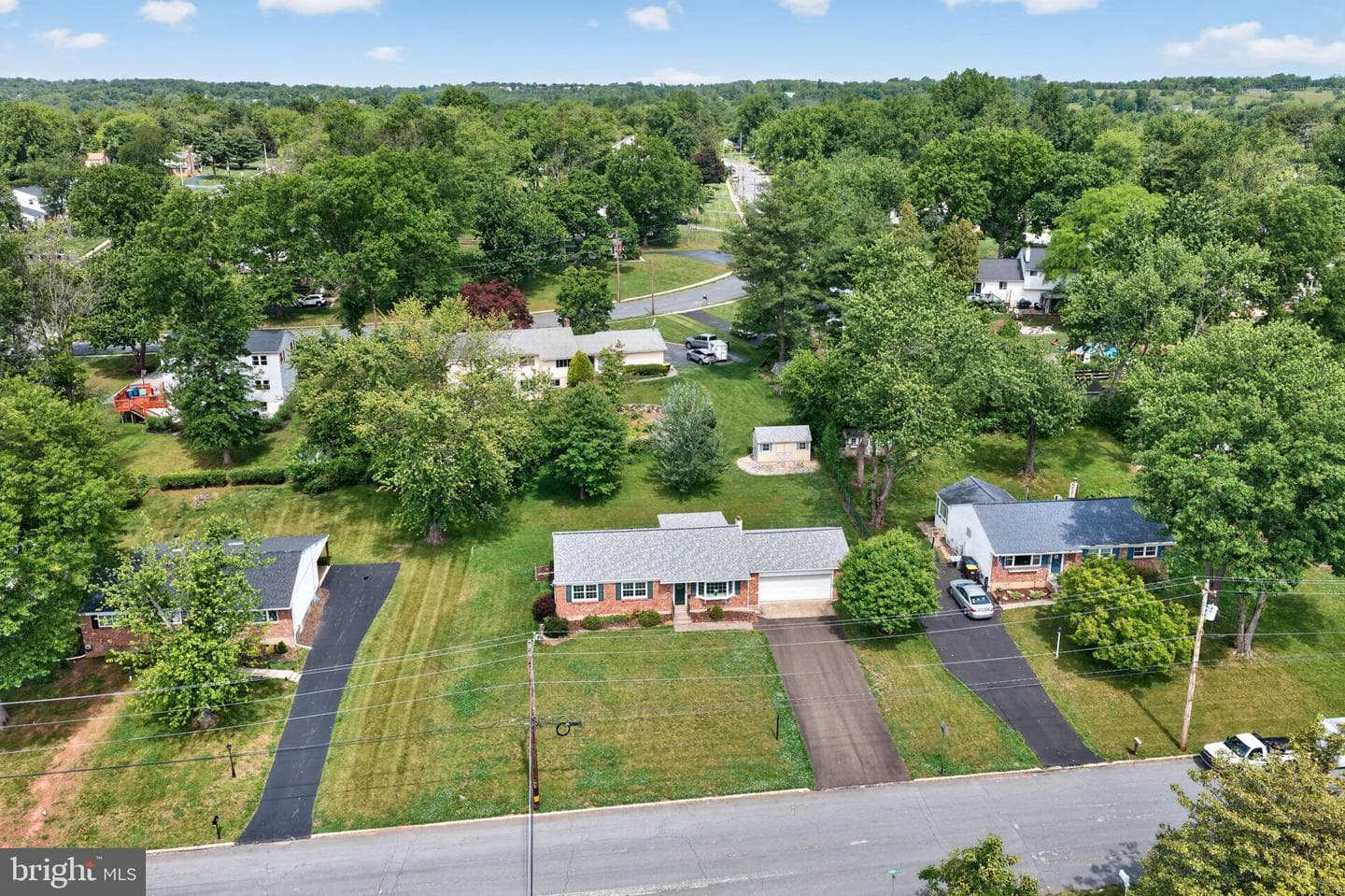 3207 Sharon Lane photo 4