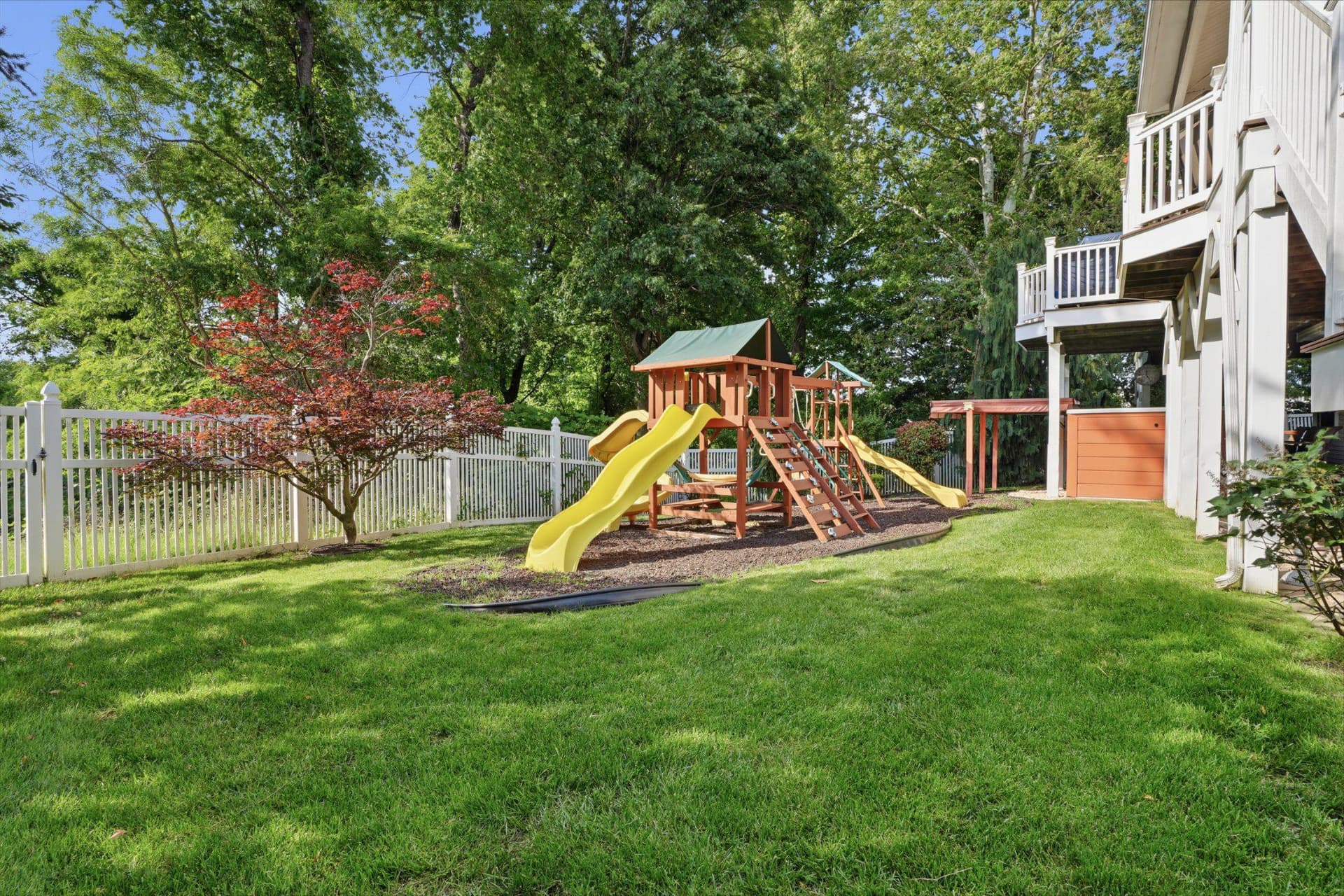 2780 Honeysuckle Lane photo 5