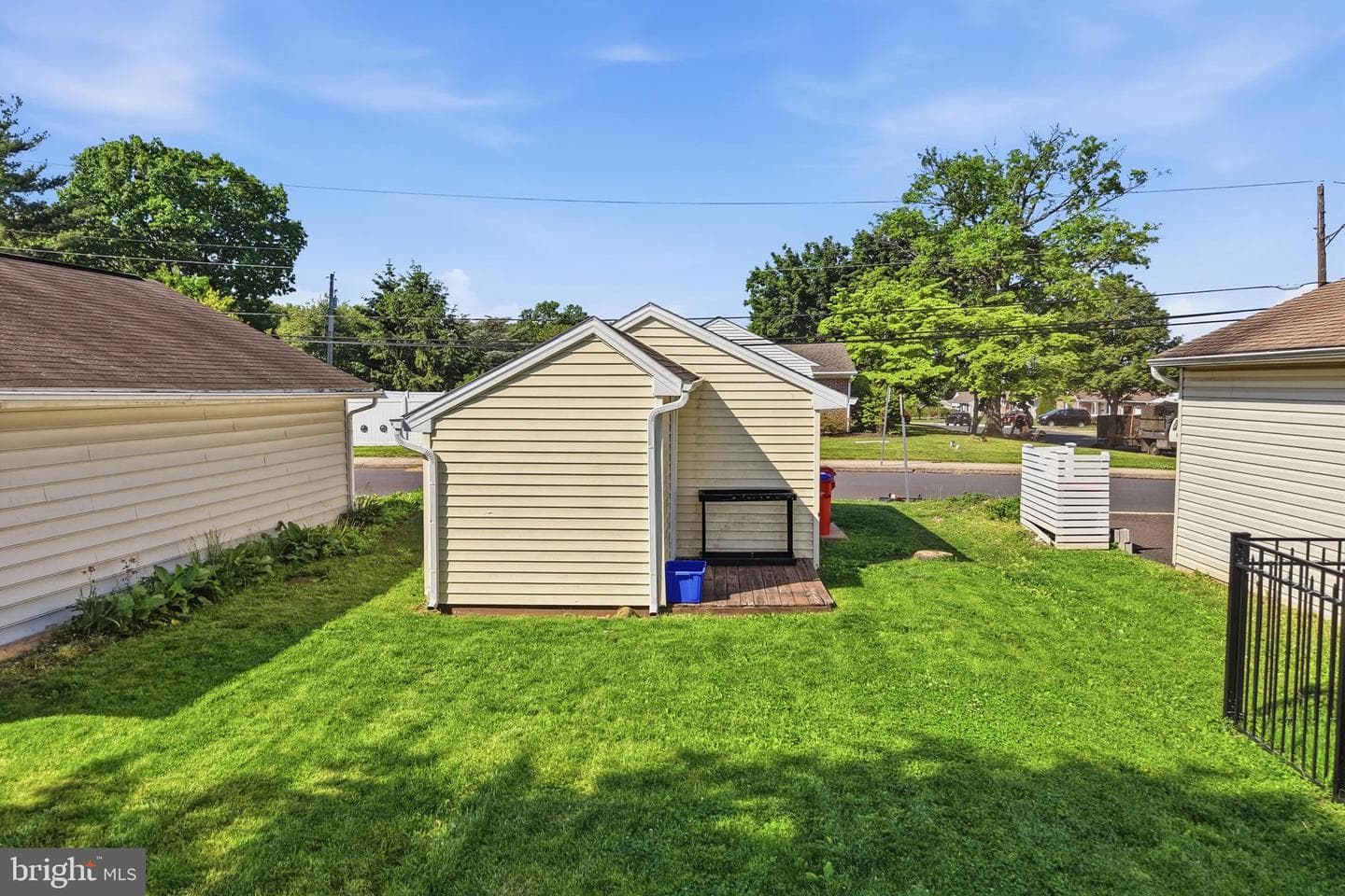 40 Adams Avenue photo 32