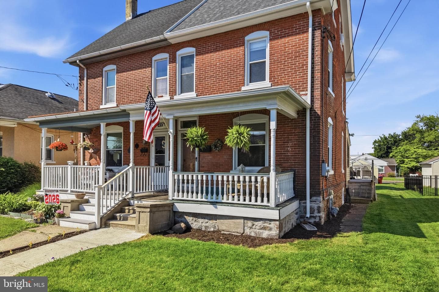 40 Adams Avenue photo 4