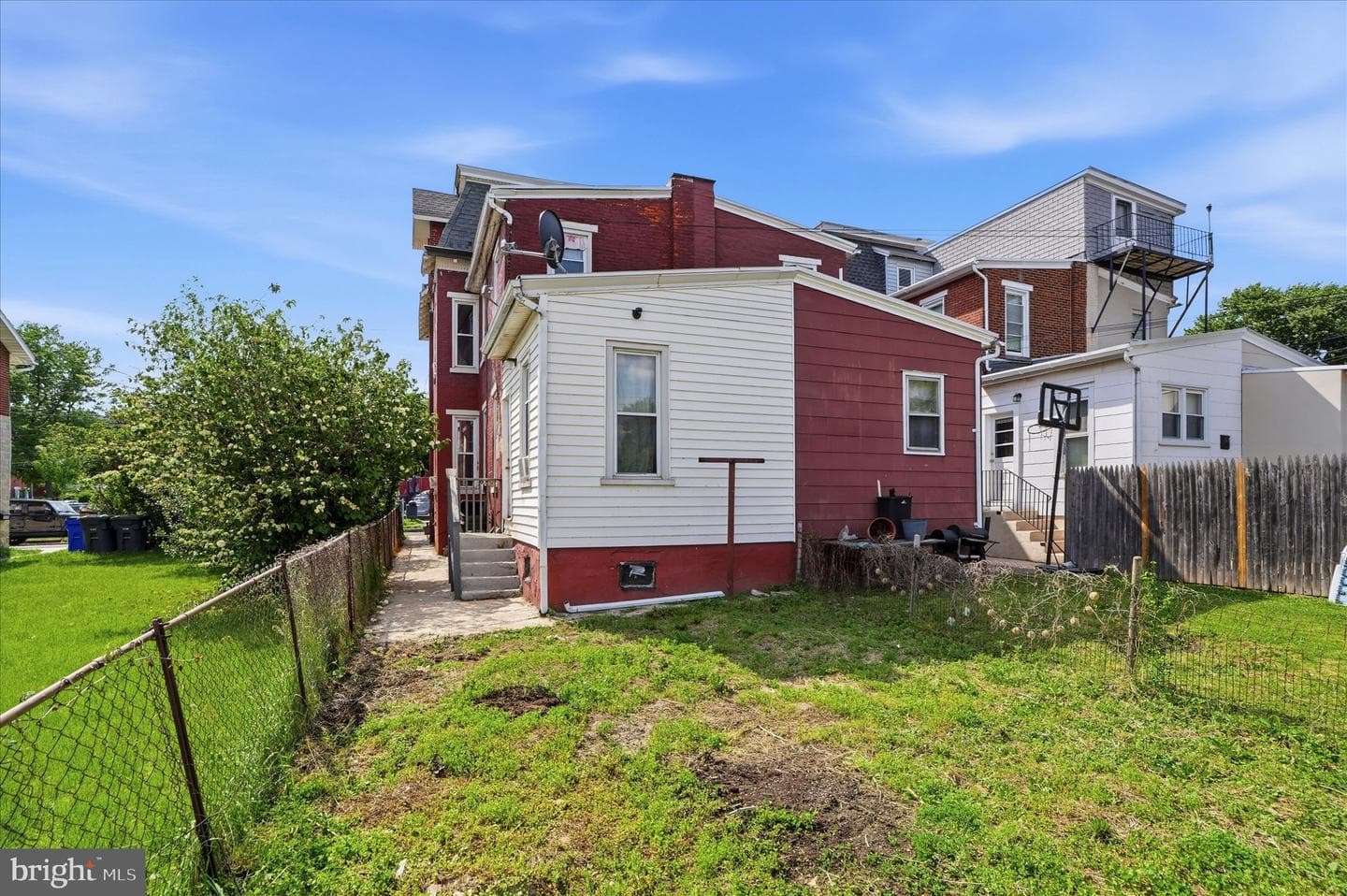 124 S Evans Street photo 25