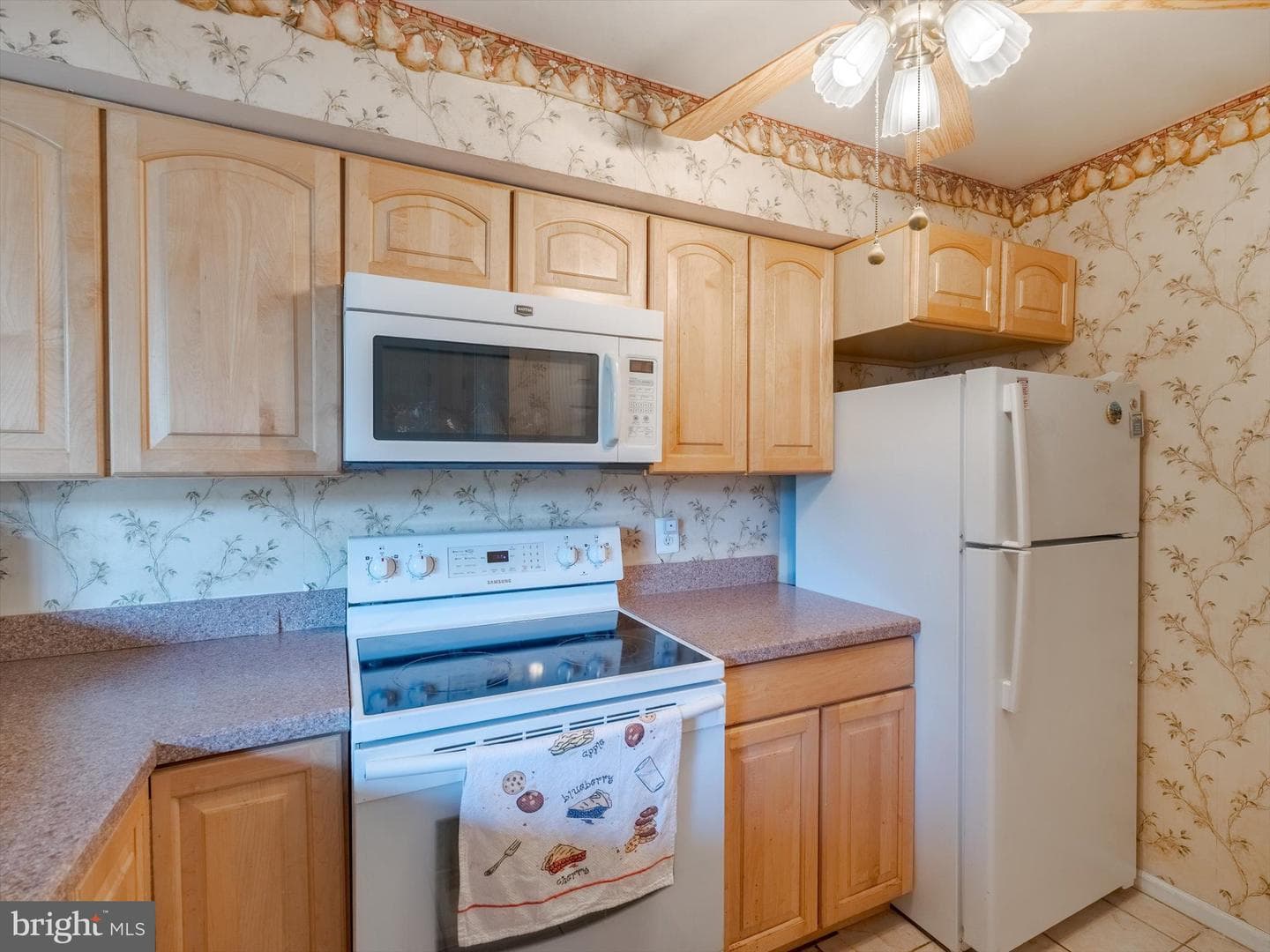 348 Green Meadow Lane photo 14