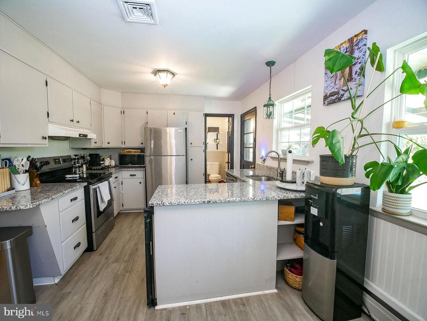 1017 Sycamore Drive photo 10