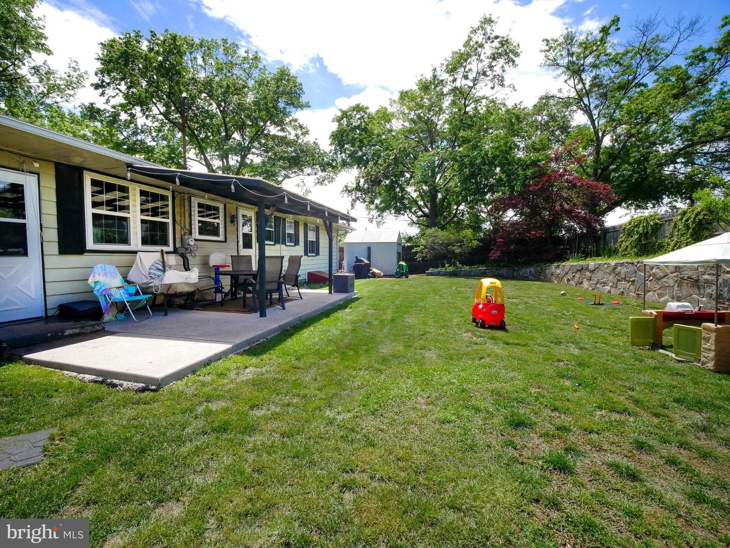 1017 Sycamore Drive photo 32