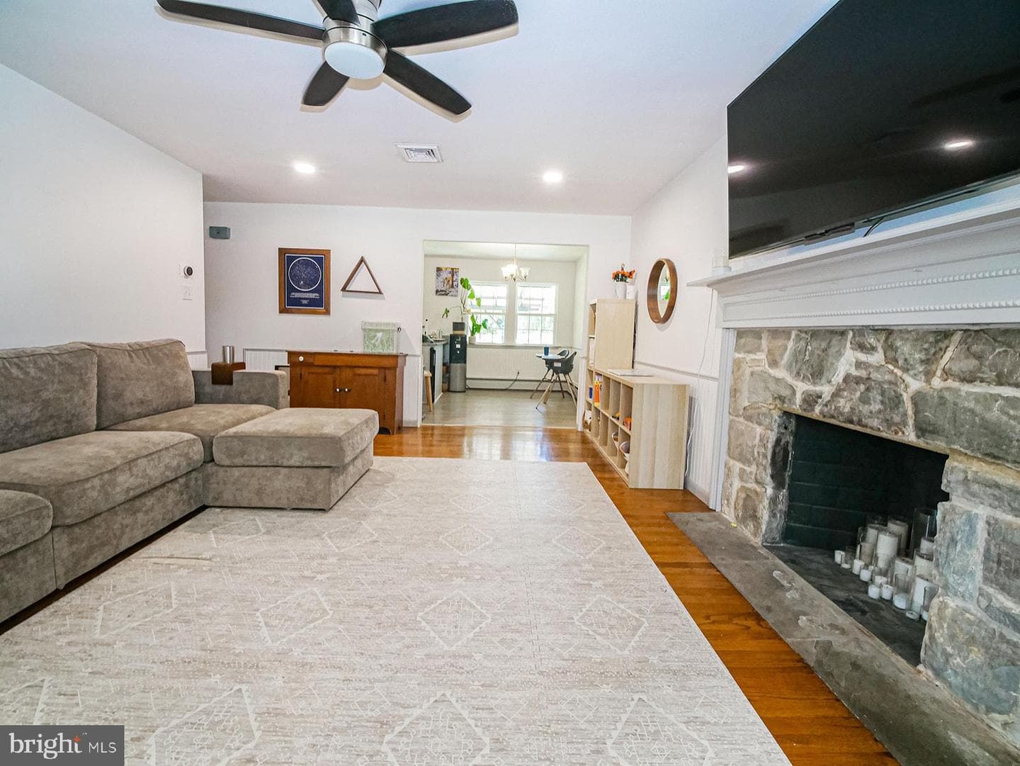 1017 Sycamore Drive photo 6