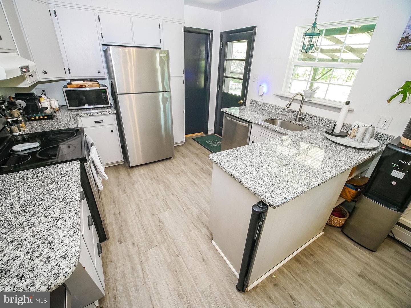 1017 Sycamore Drive photo 8