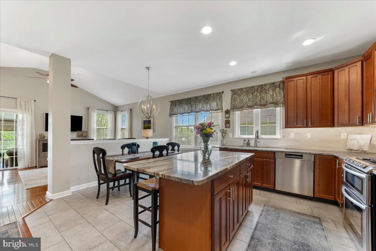 156 Masters Drive photo 20