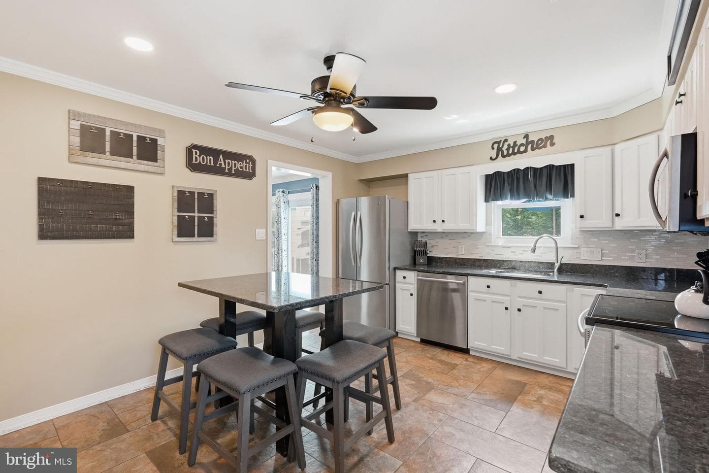 409 Saw Mill Lane #b photo 12