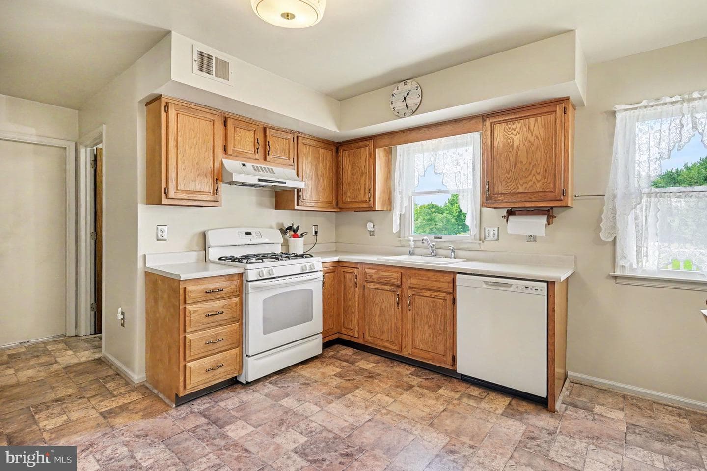 25 William Penn Drive photo 16