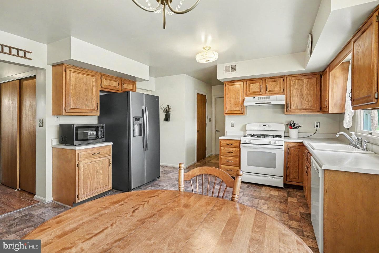 25 William Penn Drive photo 17