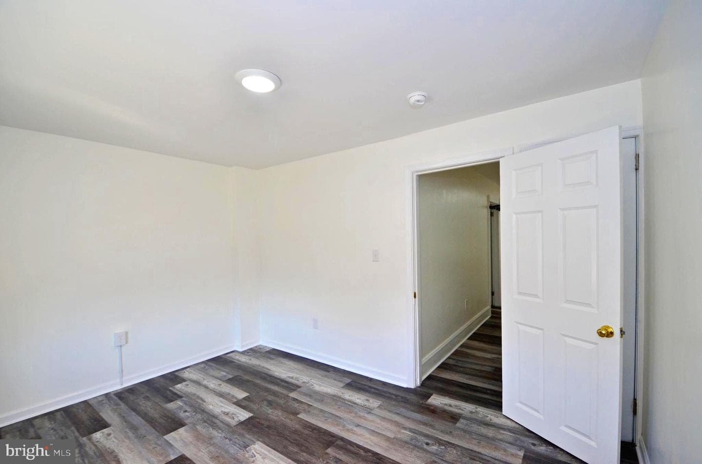 607 N Cannon Avenue N photo 18