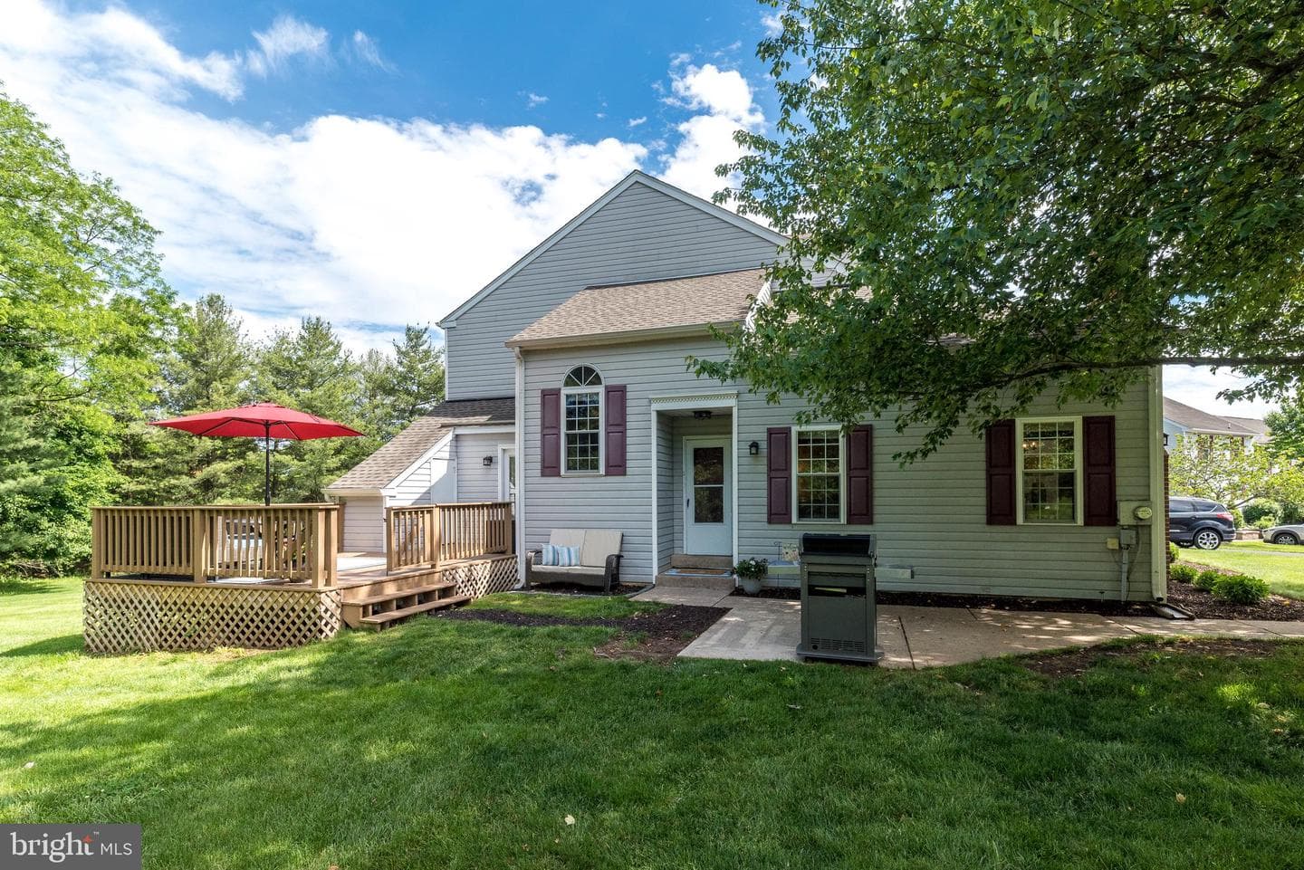 303 Stratford Court photo 3
