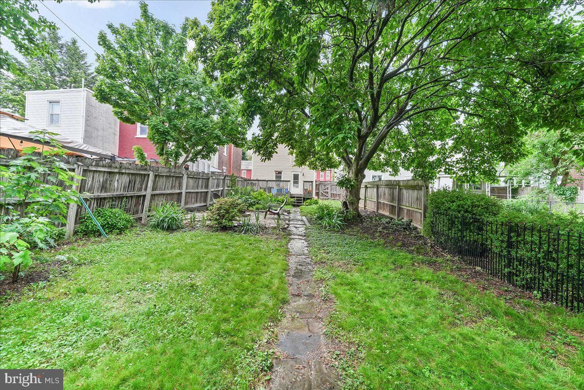 330 Cherry Street photo 18