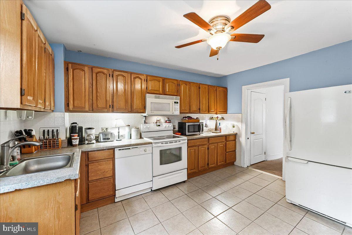 330 Cherry Street photo 9