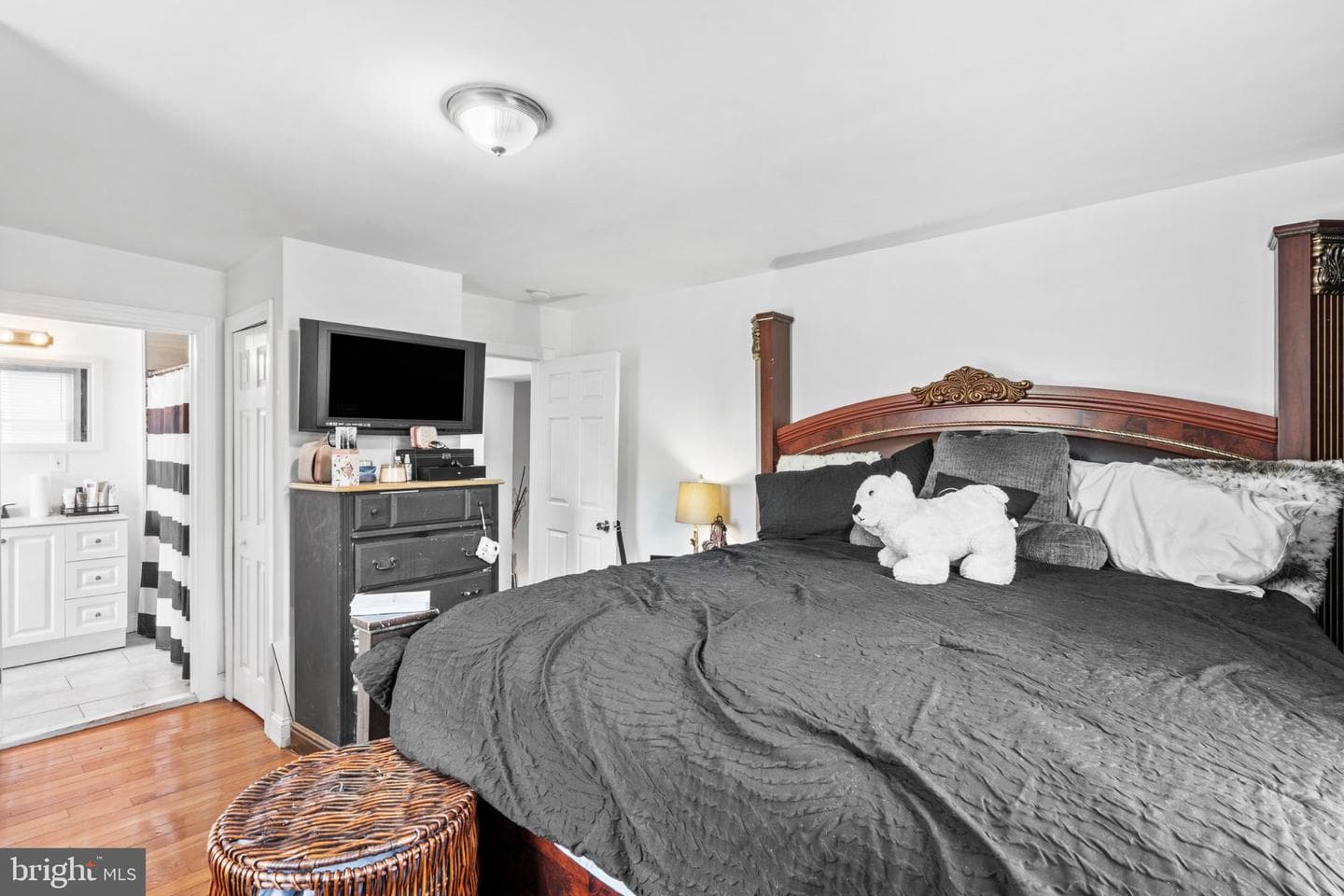 242 E Church Road photo 17